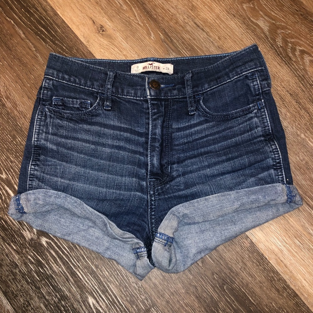 womans hollister jean shorts
